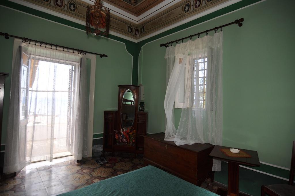 Mariangelica Hotell Ginostra Rum bild